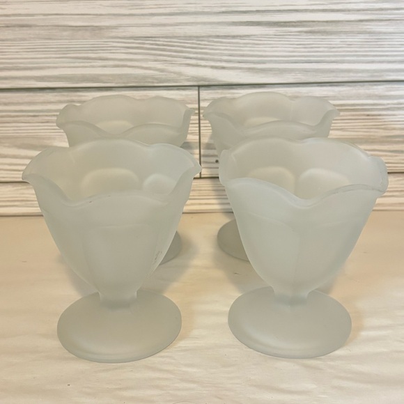 Anchor Hocking Other - Vtg Anchor Hocking Set Of Four Frosted Tulip Glass Sundae Ice Cream Dishes Cups